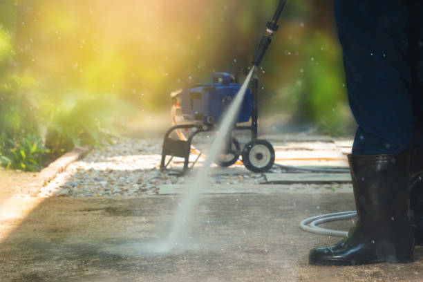 Best Rust Removal  in Amherst, WI